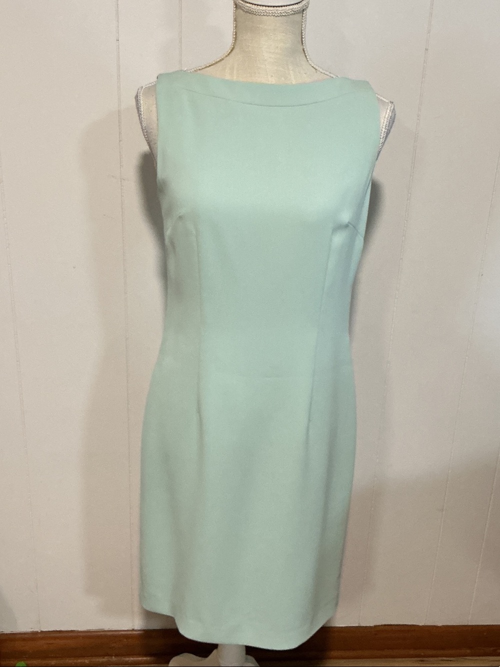Yansi Fugel Sleeveless Shift Dress in Mint